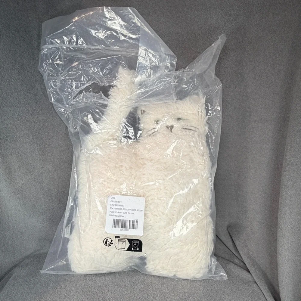 Urban Outfitters UO Home Furry Cat Pillow White Shag Plush Throw NWT